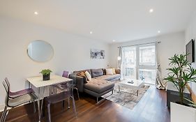 2 Bedroom Flat In Shoreditch